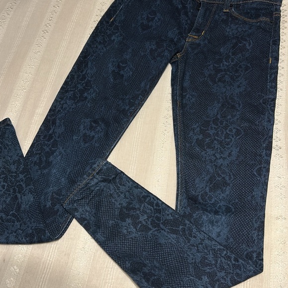 Ladies Hudson Nico Super Skinny Midrise Jeans - Picture 3 of 13